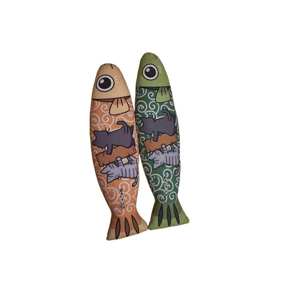 Nyagomidokoro Set Of 2  Fish-Shaped Cat Toys With Cartoon Cat Print 8" - Picture 4 of 4